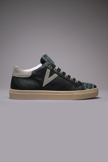 OLYMPIC - Sneakers a suola bassa in pelle martellata Nera con linguetta in tessuto Scozzese Nero