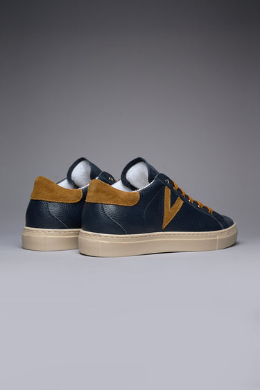 OLYMPIC - Sneakers a suola bassa in pelle martellata Blu con retro e inserto Cuoio