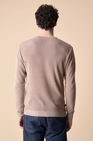 Sand vanisé sweater with pocket and V2 fabric clutch
