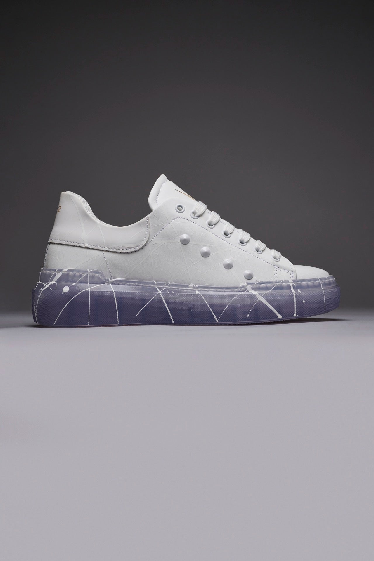 GALAXY Sneakers a suola alta trasparente retro Bianco con borchie e schizzi di vernice