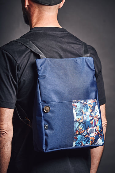 V2 x Mirantico | Memo Zayno Korda Blu con tasca in tessuto Tropical Blu