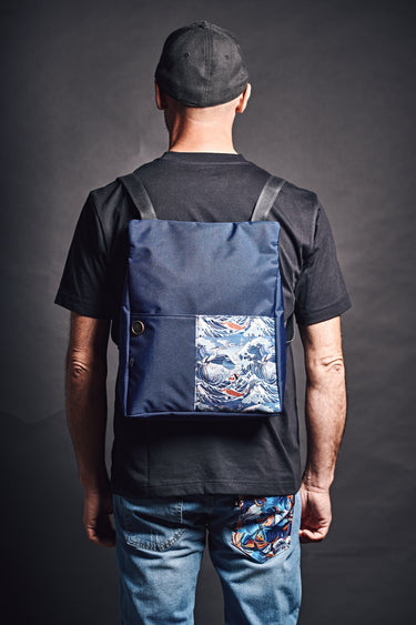 V2 x Mirantico | Memo Zayno Korda Blu con tasca in tessuto Japan Carpe
