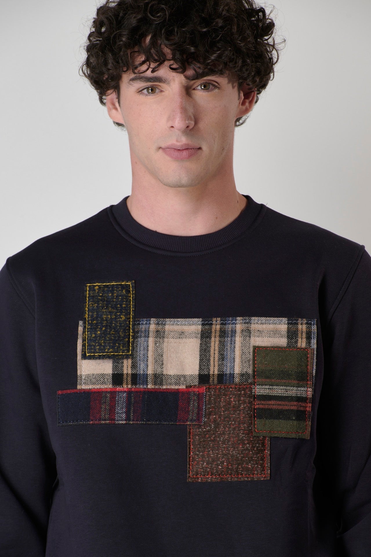 Zermatt Blue crewneck sweatshirt with multi patch in V2 fabric