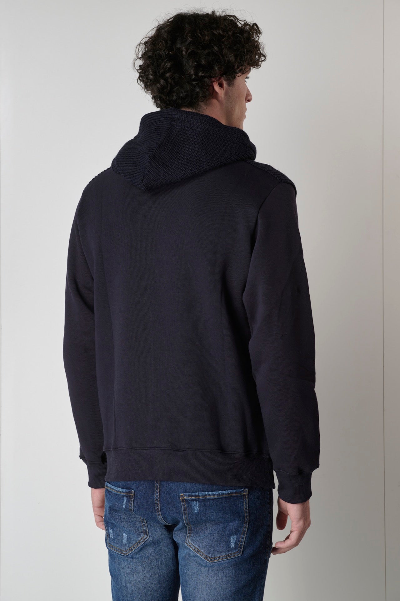Blue hooded sweatshirt with knitwear inlays and V2 fabric pocket