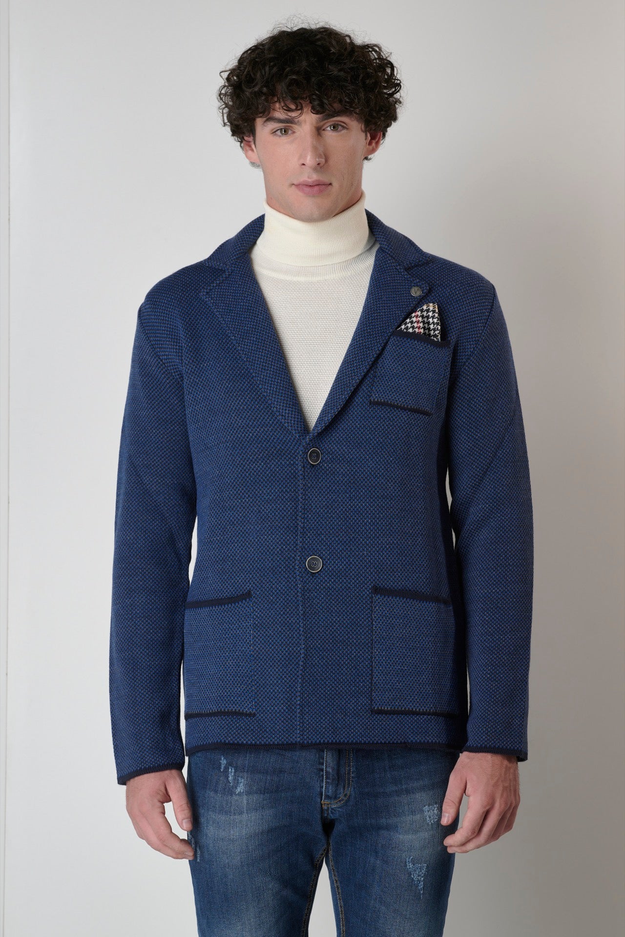 Three-color Piquet stitch single-breasted jacket with V2 fabric pocket square