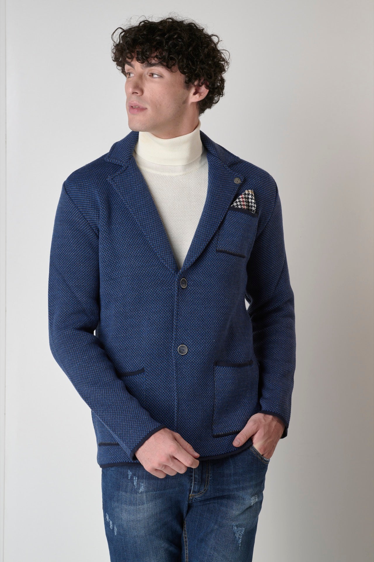 Three-color Piquet stitch single-breasted jacket with V2 fabric pocket square