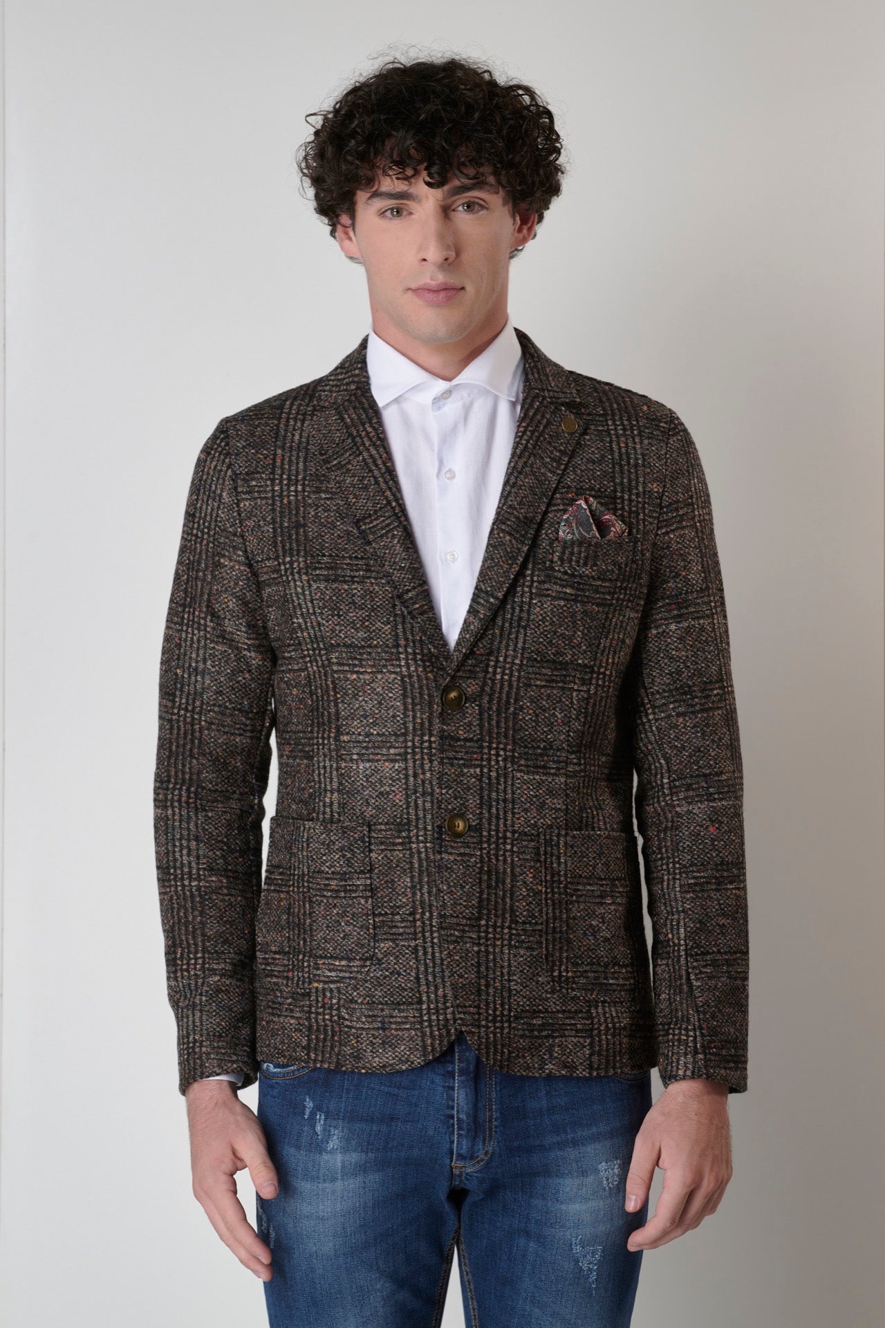 Tailored single-breasted jacket in Moro Prince of Wales wool with V2 fabric pocket square
