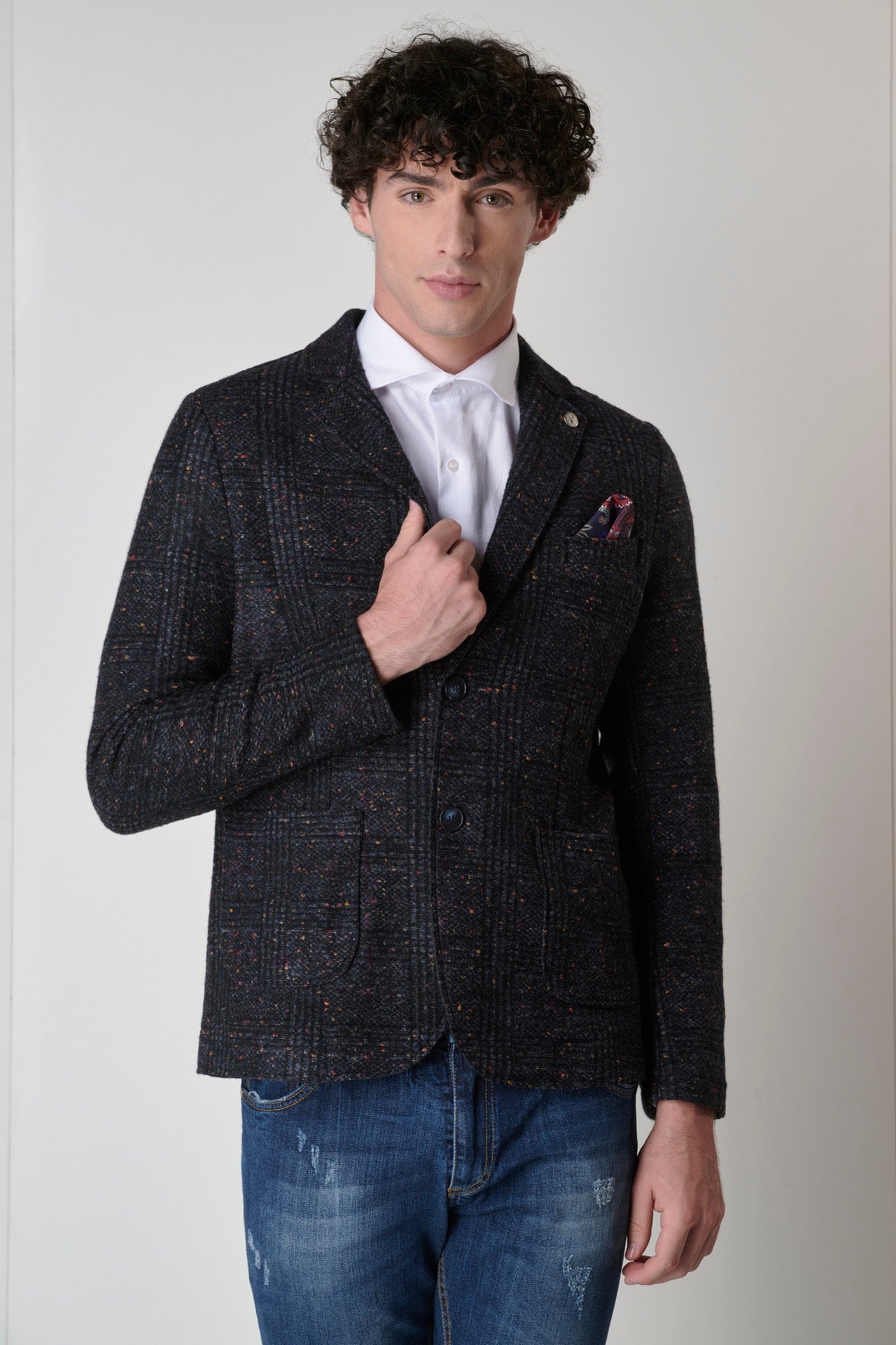 Tailored single-breasted jacket in blue Prince of Wales wool with V2 fabric pocket square