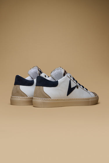 OLYMPIC - Sneakers a suola bassa Bianca retro e inserto scamosciato Blu con linguetta in tessuto