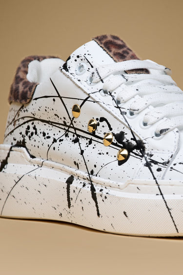 VEGAS - Sneakers a suola alta retro in tessuto Leopardato con borchie e schizzi di vernice