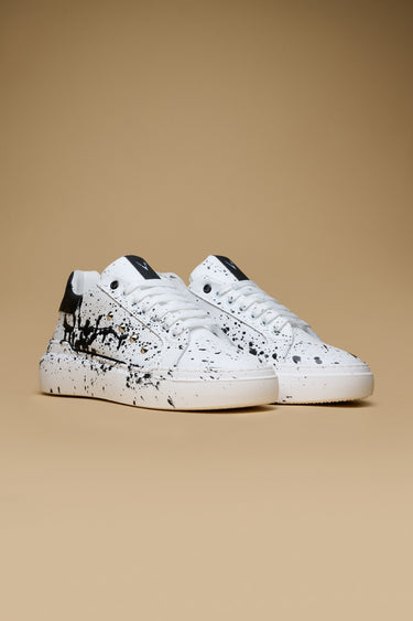 VEGAS - Retro high-sole sneakers Black with studs and paint splatters