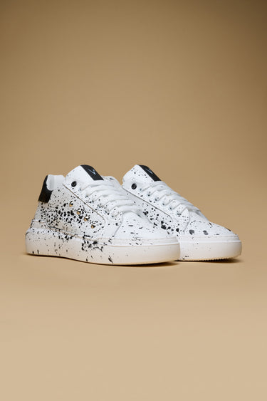 VEGAS - Retro high-sole sneakers Black with studs and paint splatters