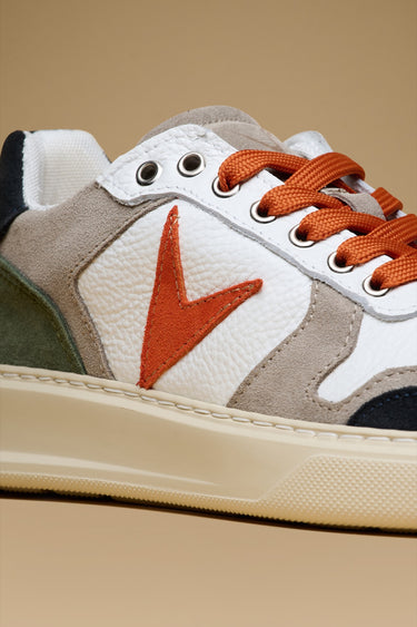 SUPERSTAR - Sneakers a suola alta Bianca con inserti Blu, Vede Militare e Arancio