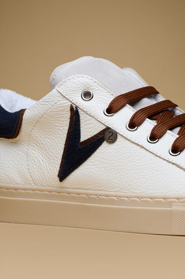 OLYMPIC V - Sneakers a suola bassa in pelle martellata con inserto e retro Bicolor Blu e Moro