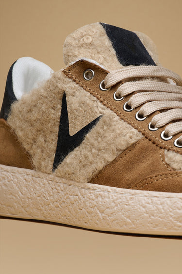 ATENA - Low-sole sneakers in tan suede and Bouclé fabric with blue inserts
