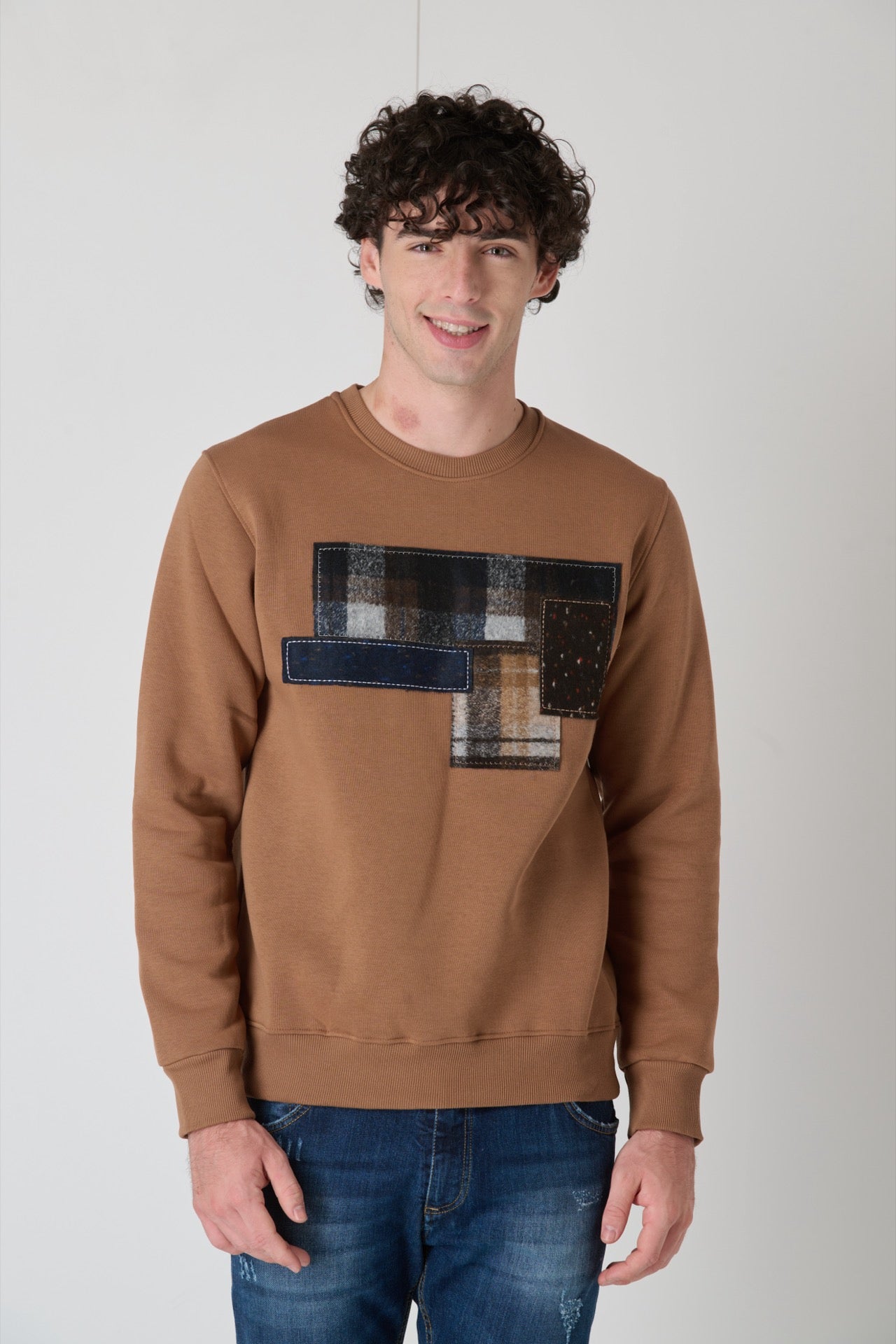 Crewneck Patchwork Sweatshirt with V2 Camel Fabrics