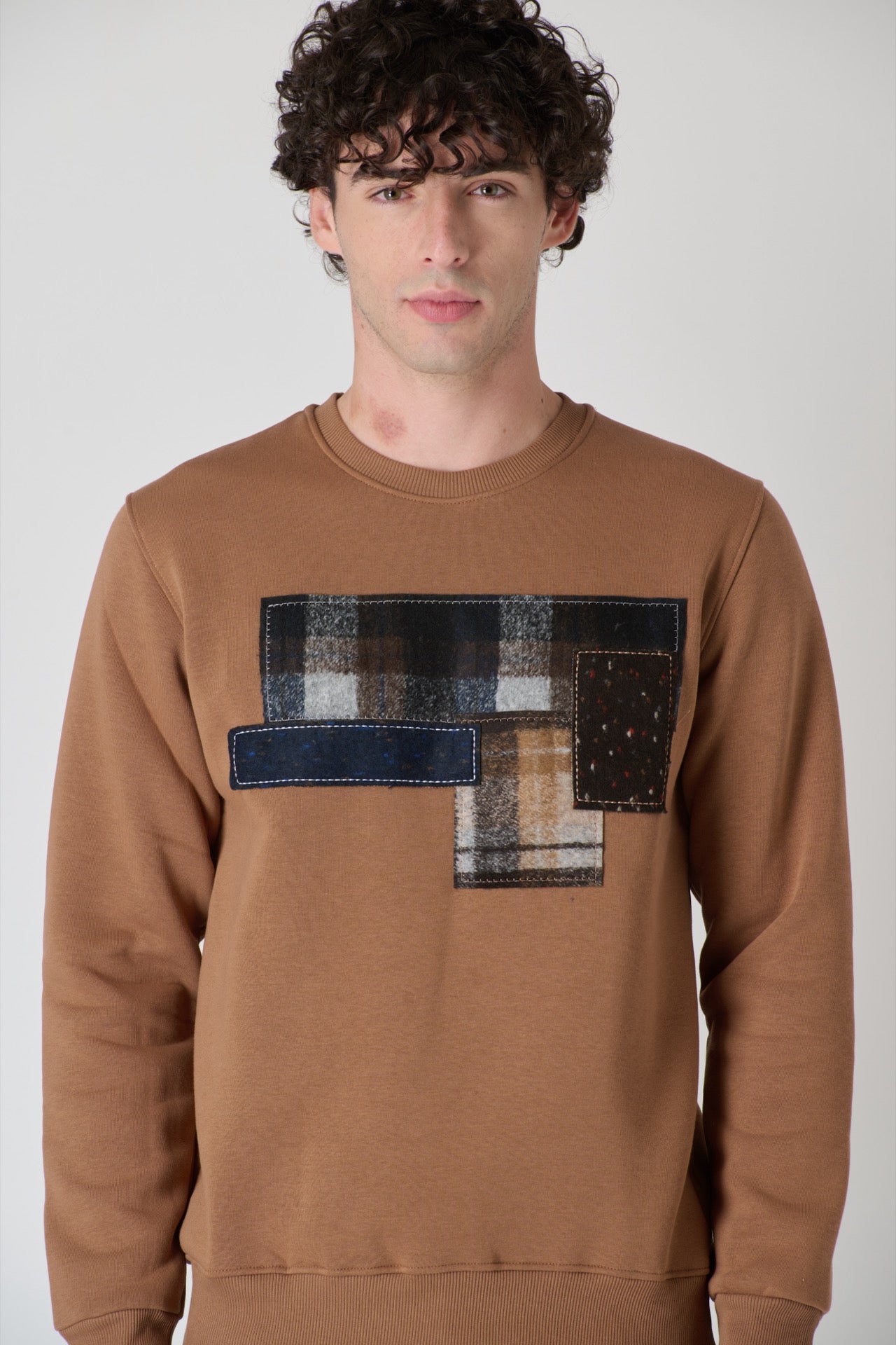 Crewneck Patchwork Sweatshirt with V2 Camel Fabrics