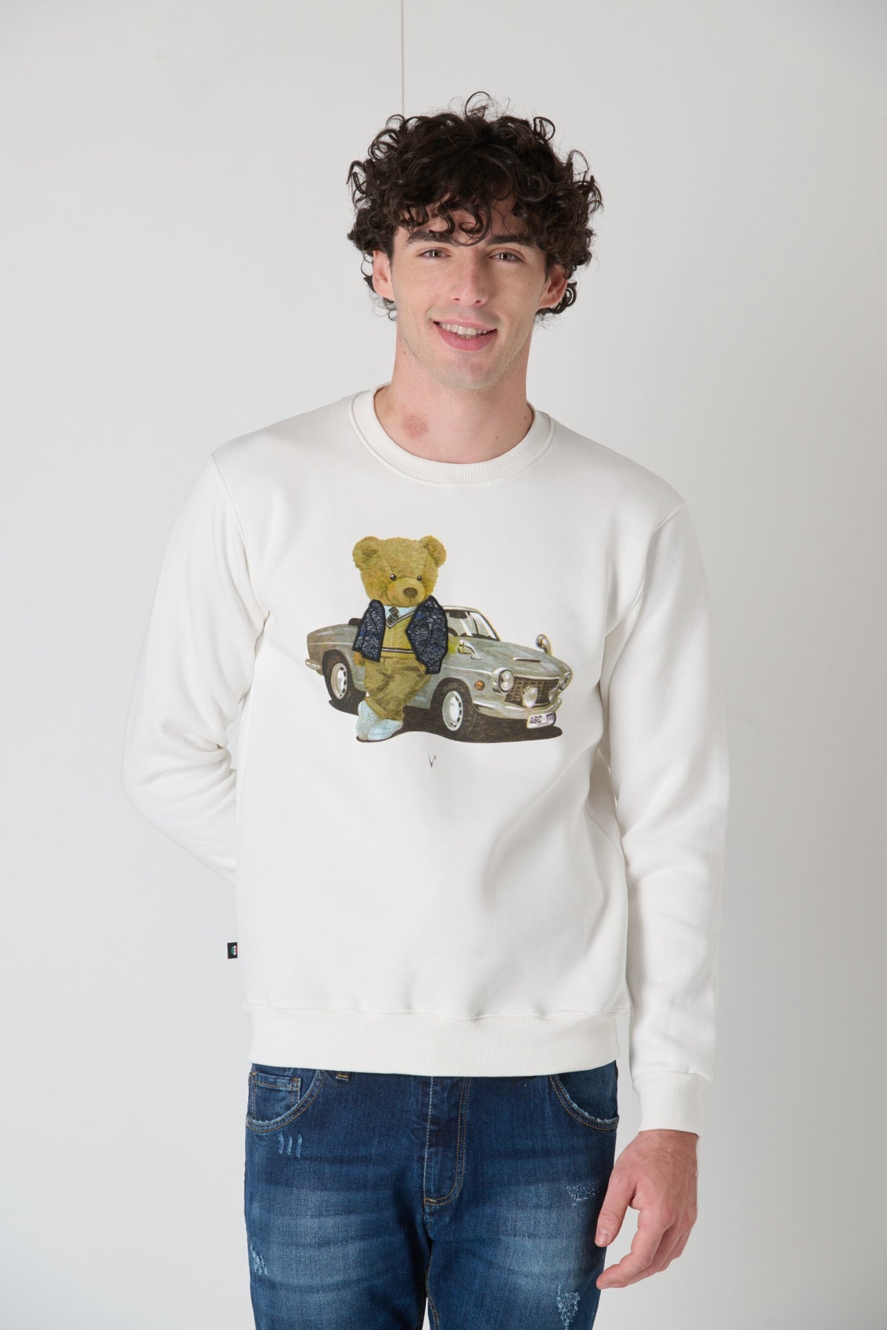 Crewneck Sweatshirt with Embroidered Teddy in V2 Cream Fabric