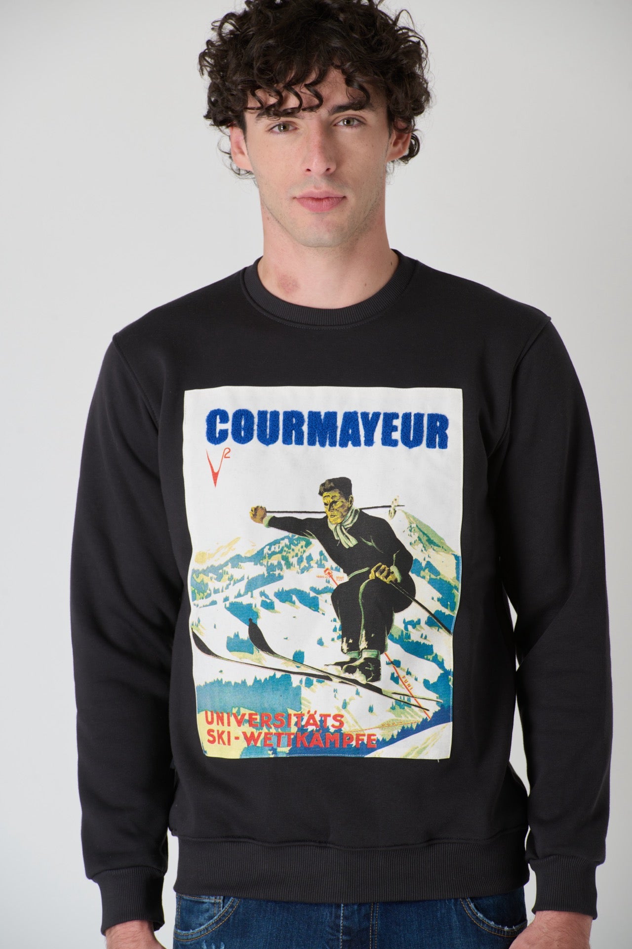 Vintage Crewneck Sweatshirt with Courmayeur Embroidery Lead