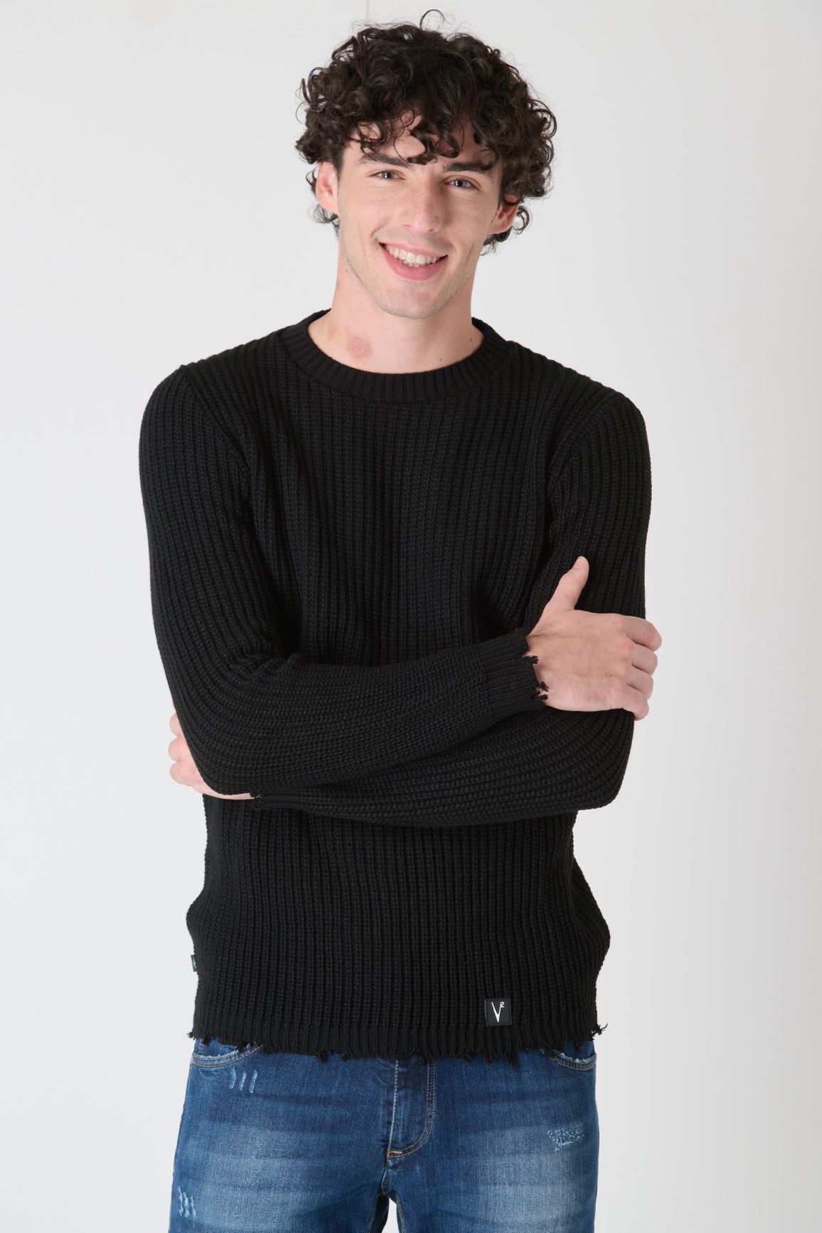 Maglione Girocollo con Strappi Nero