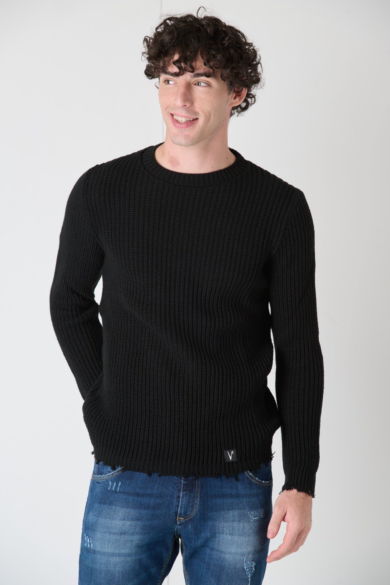 Maglione Girocollo con Strappi Nero