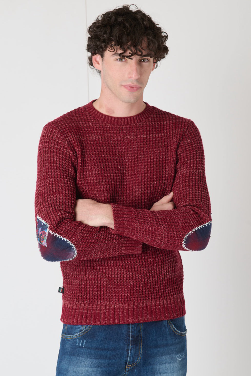 Maglione Girocollo Perlato Bordeaux con Toppe Ricamate in Tessuto V2