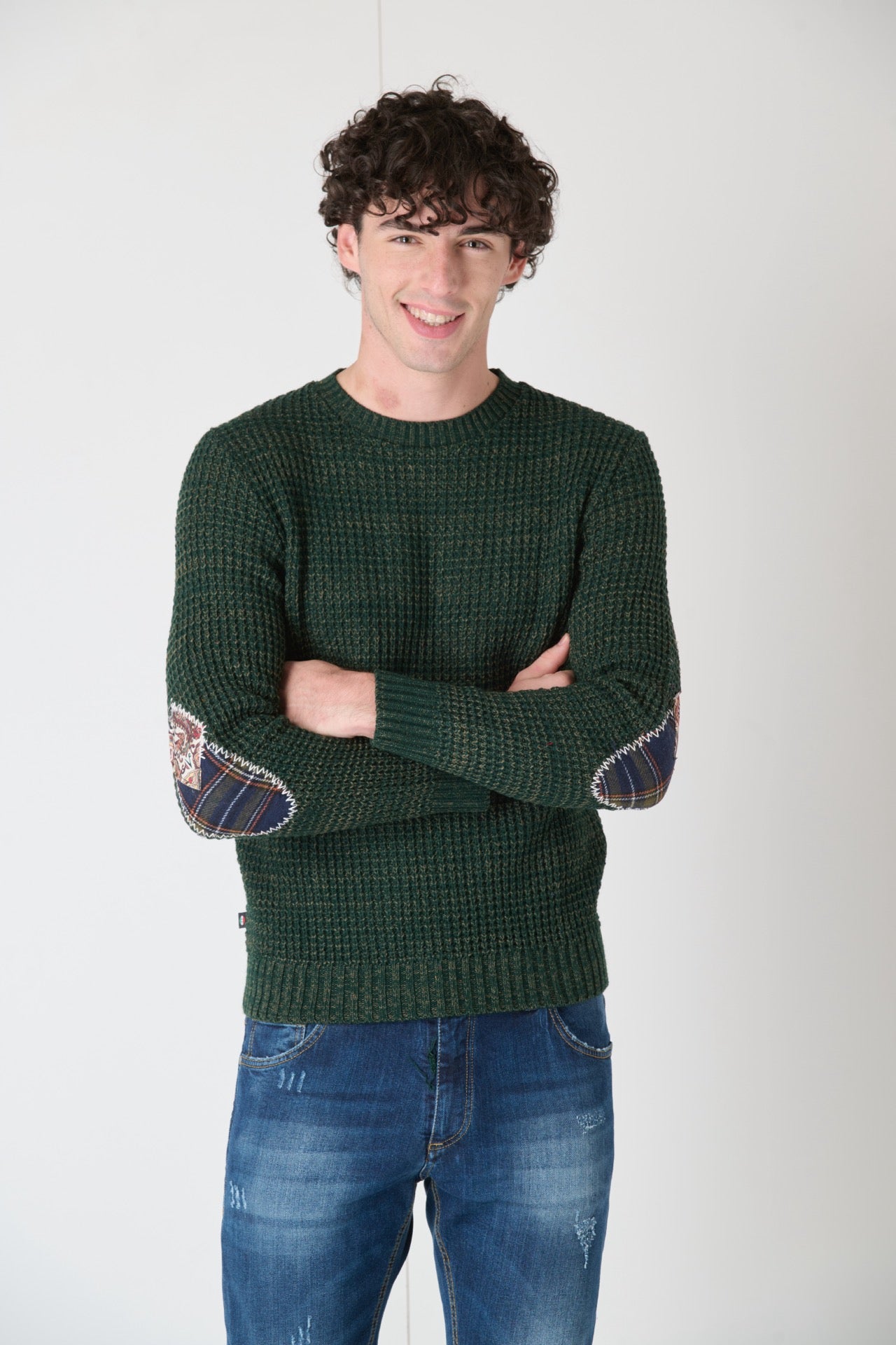 Maglione Girocollo Perlato Verde con Toppe Ricamate in Tessuto V2