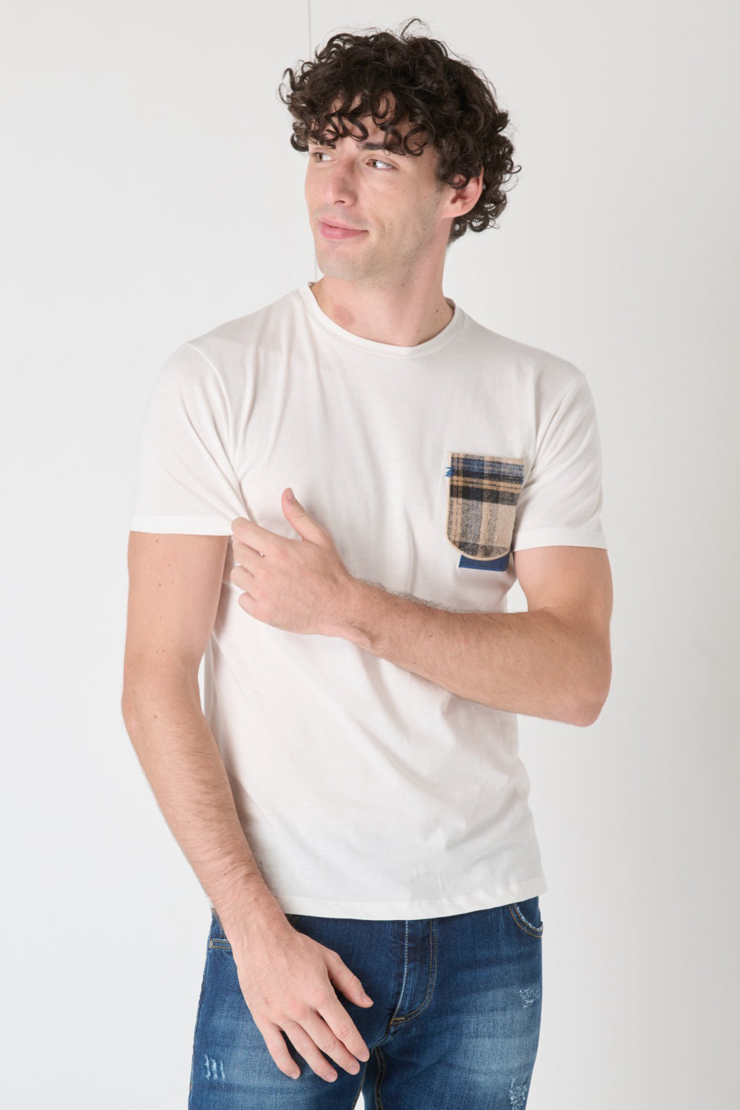 T-Shirt Panna con Taschino e inserto in tessuto V2