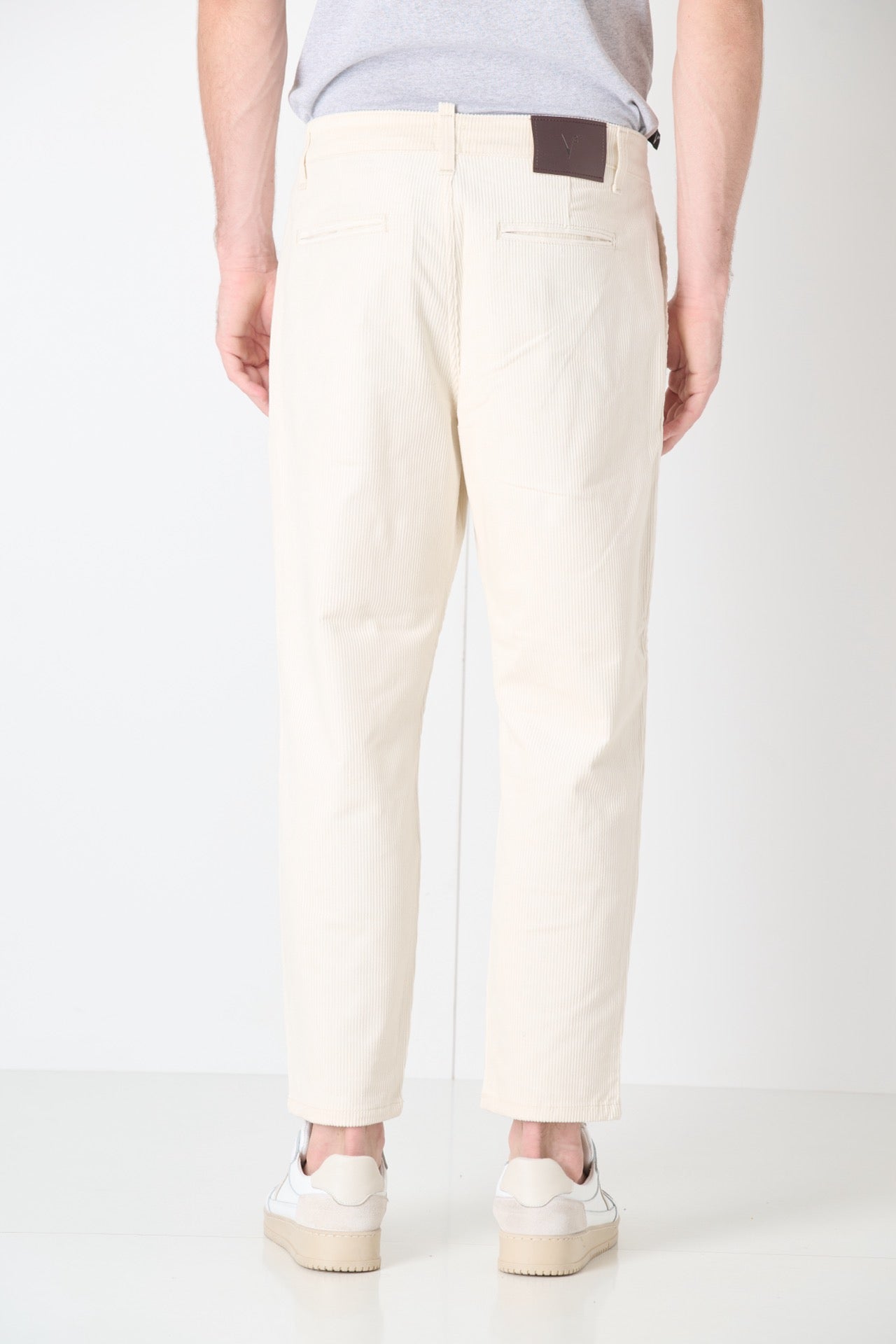 VIENNA - Cream Velvet Chino with Pleats