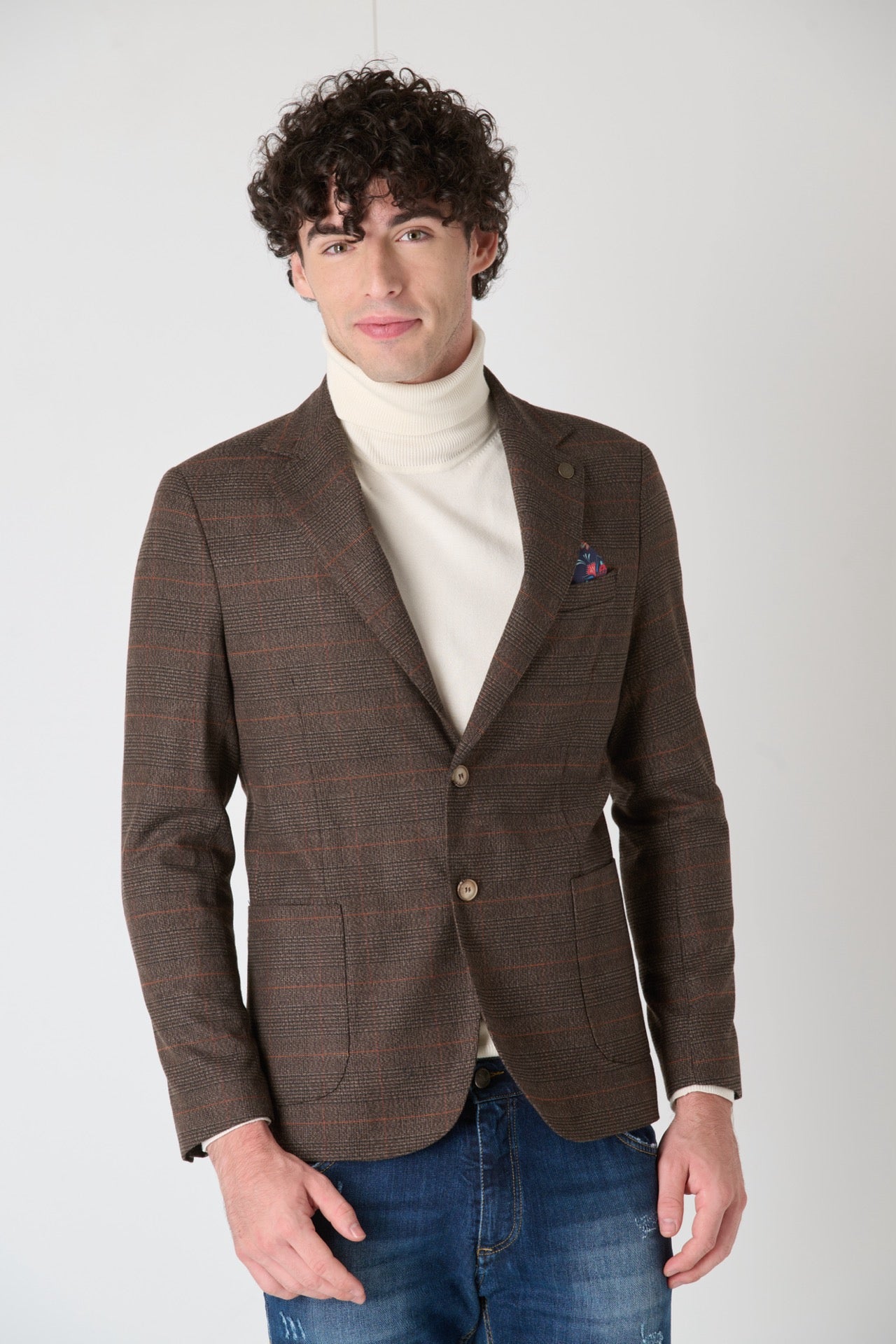 Tailored single-breasted jacket in Moro Prince of Wales wool with V2 fabric pocket square