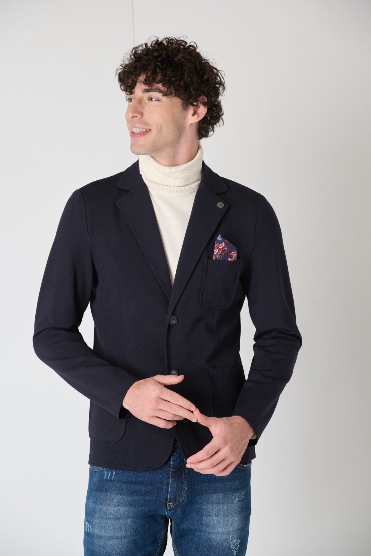 Tailored single-breasted jacket in Moro Prince of Wales wool with V2 fabric pocket square