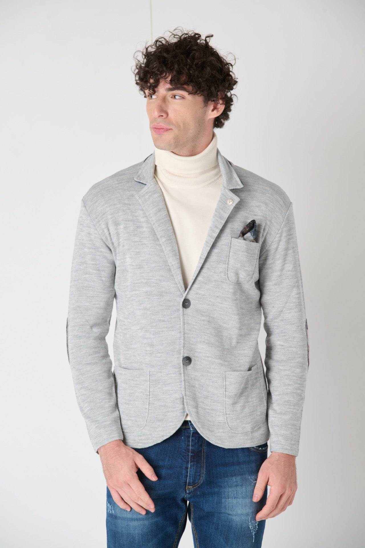 Single-breasted plain knit jacket with patches, inner collar and pocket square in V2 Pearl Grey fabric