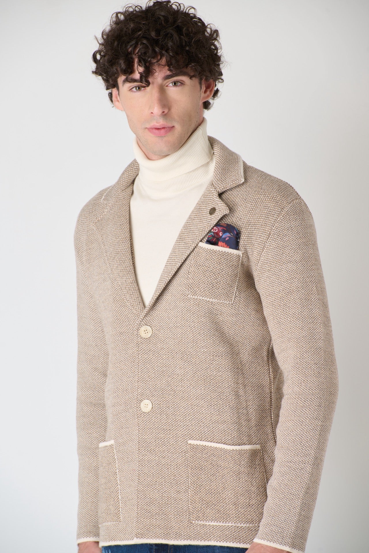 Single-breasted two-tone piquet knit jacket with fabric pocket square V2