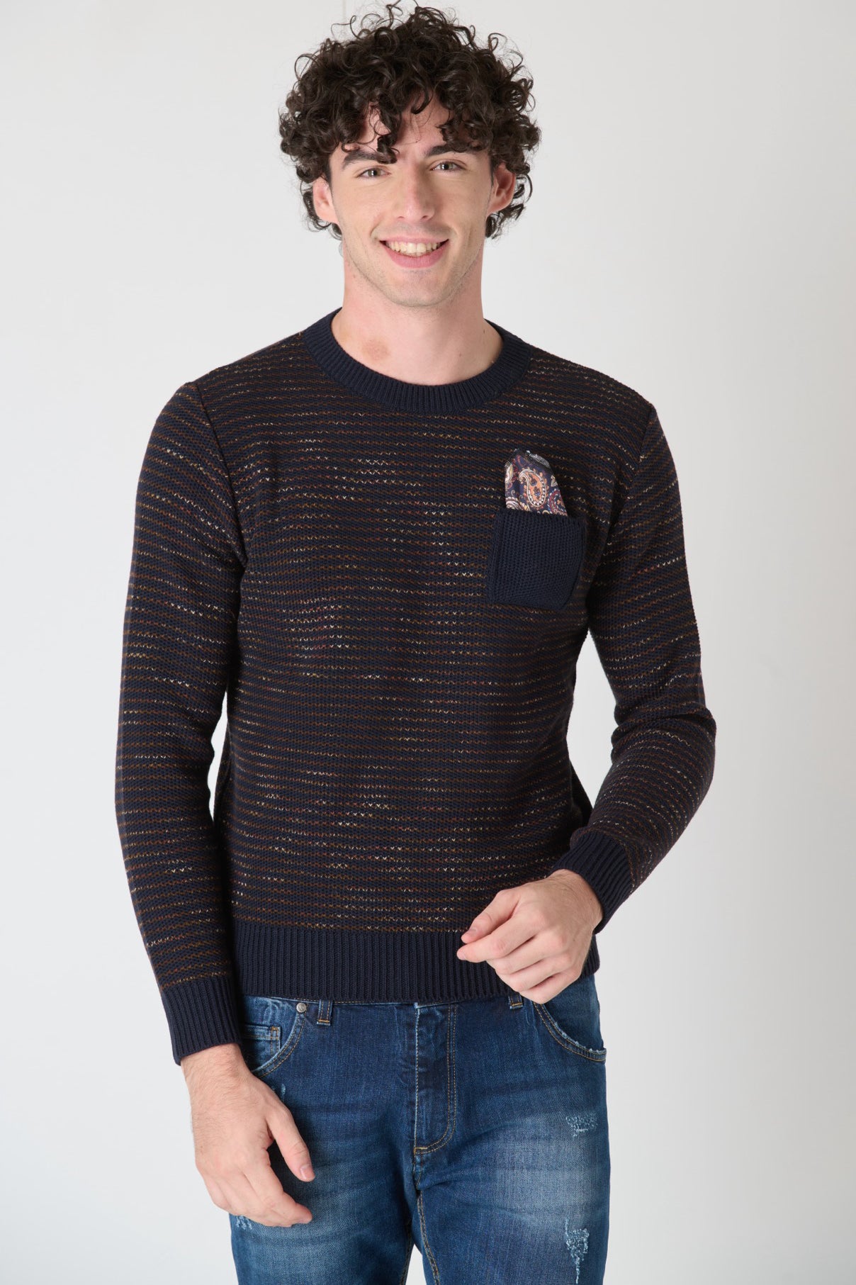 Bicolor Partridge Eye Crewneck Sweater with Pocket and Fabric Pouch V2