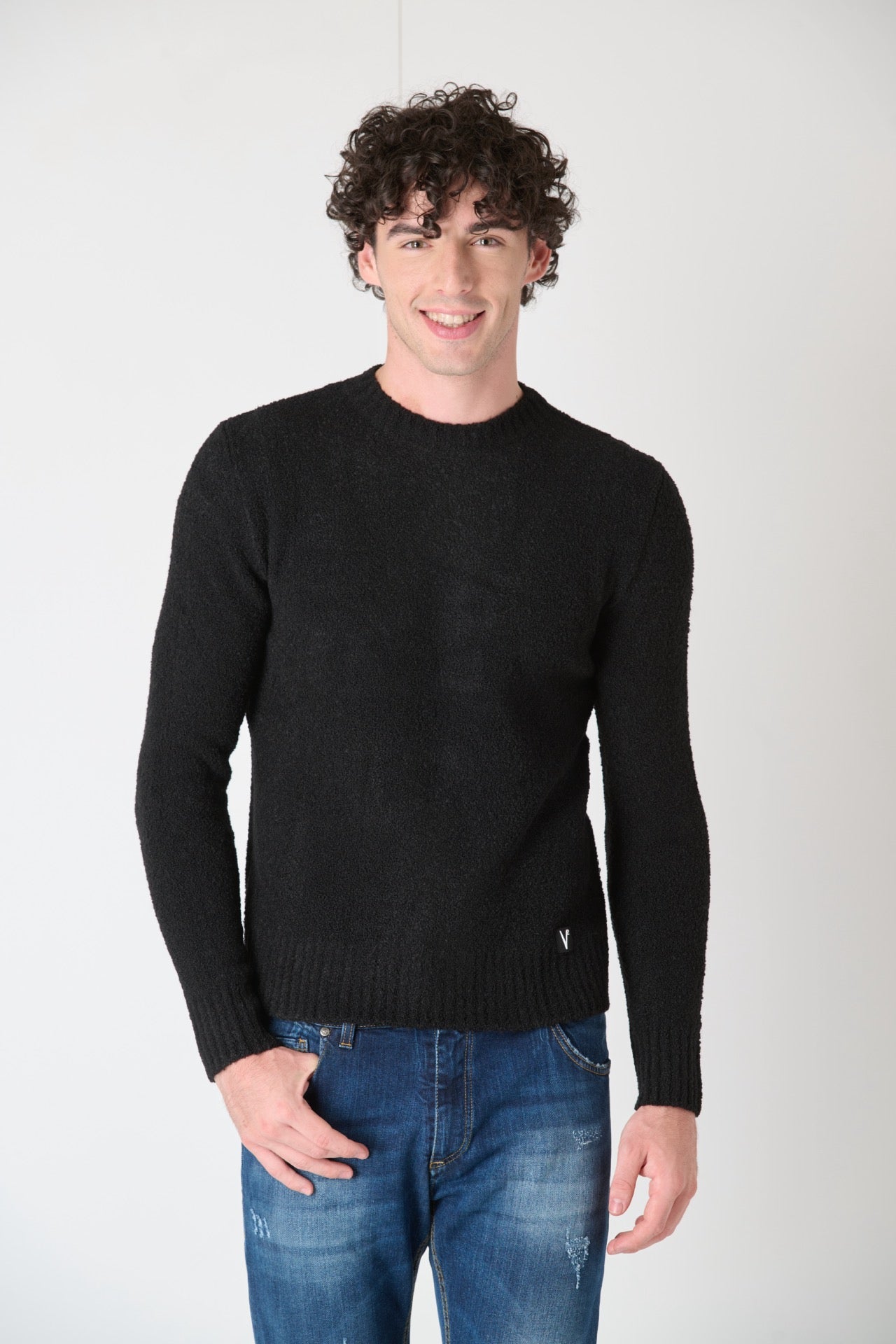 Extra-soft yarn crewneck sweater Black