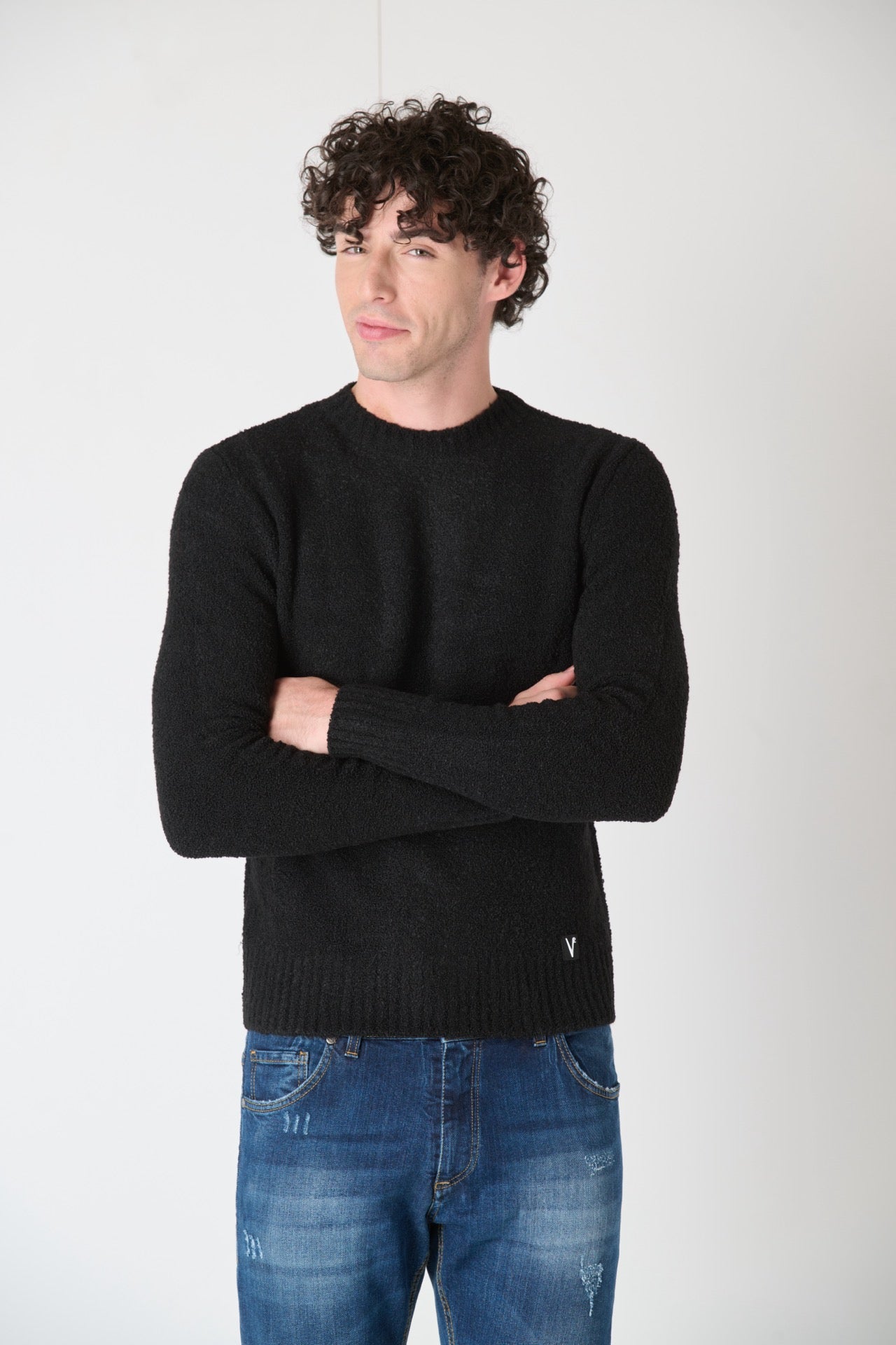 Extra-soft yarn crewneck sweater Black