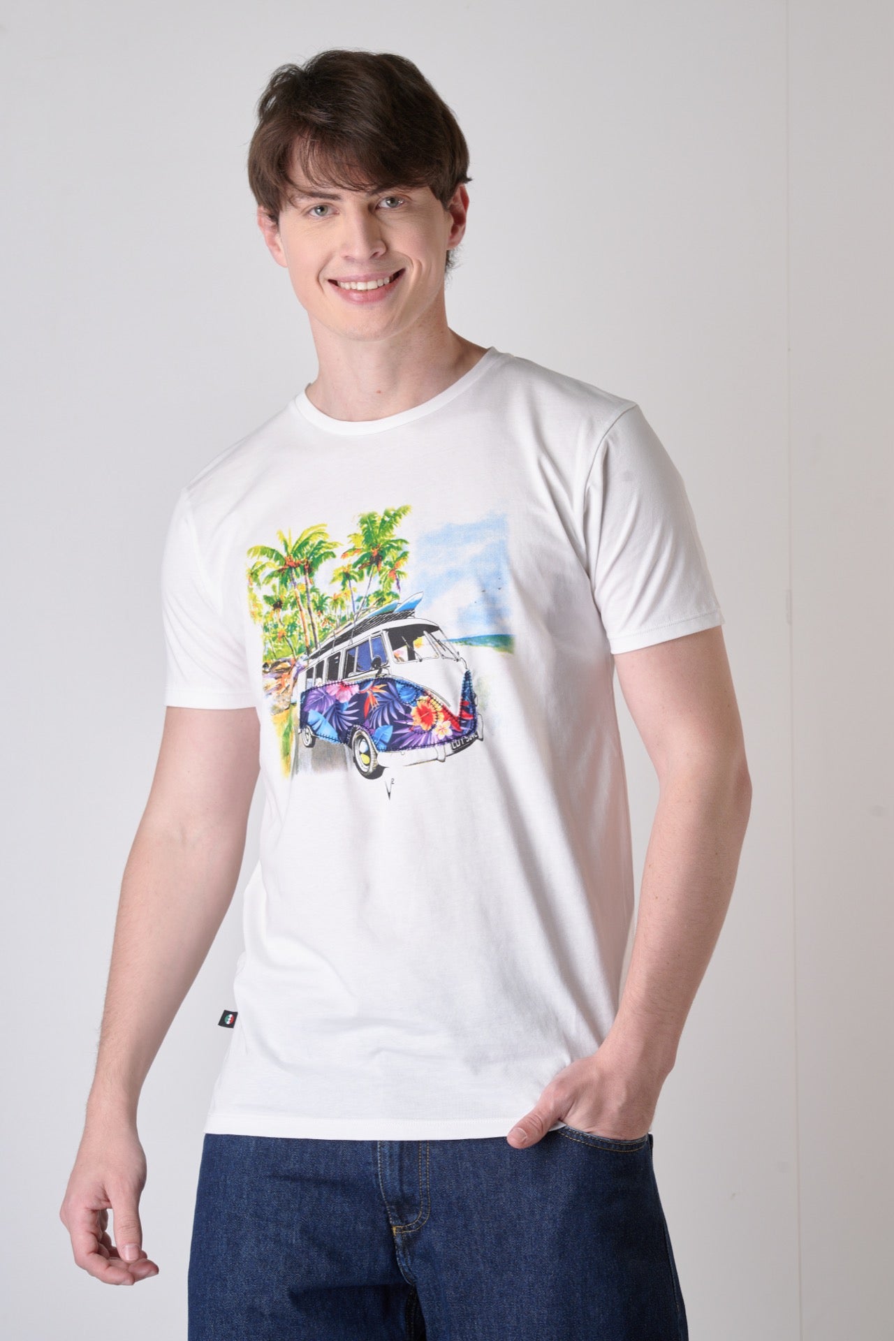 T-Shirt Bianca con stampa Camper e inserto in tessuto V2 ricamato
