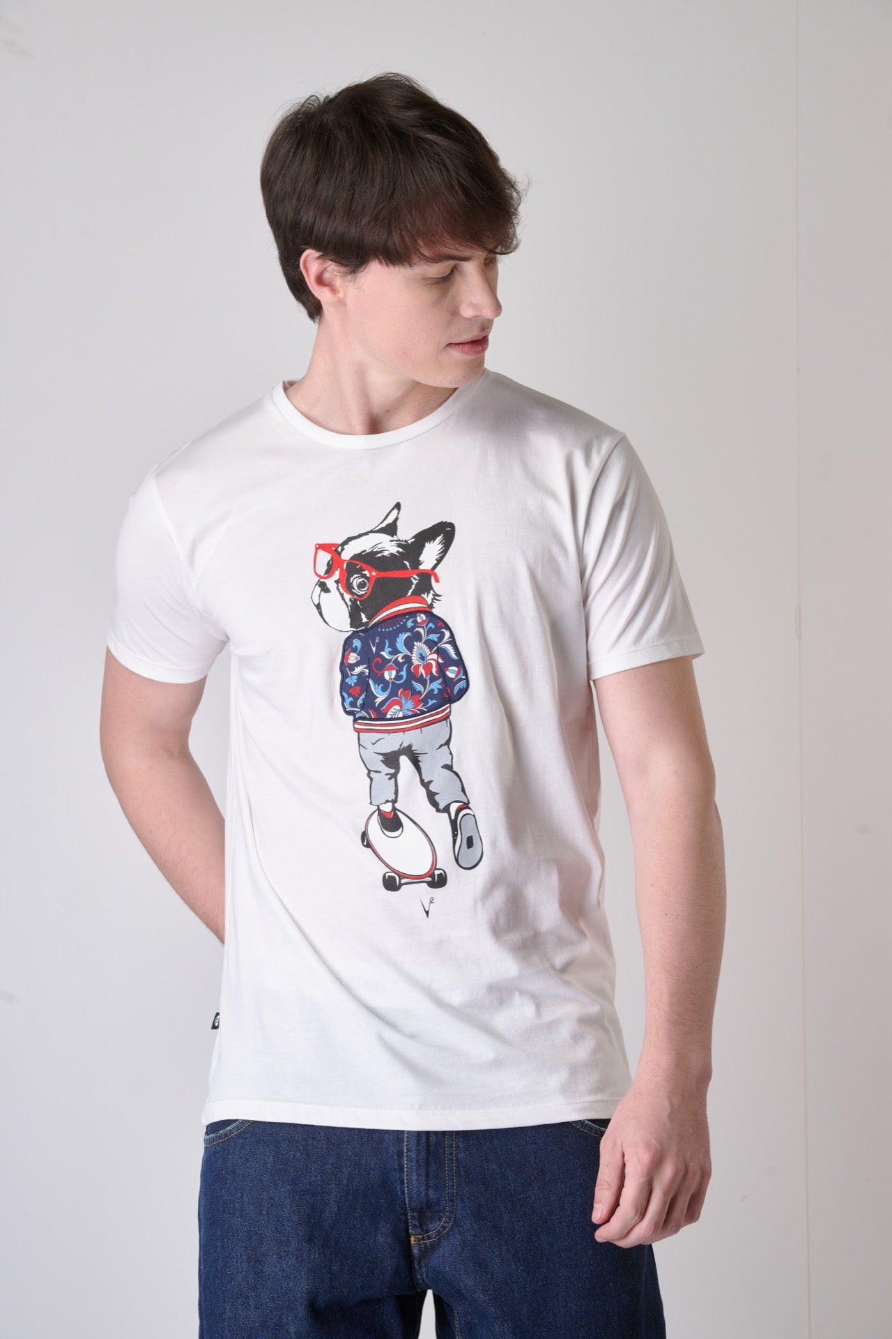T-Shirt Bianca con stampa Bulldog e inserto in tessuto V2 ricamato