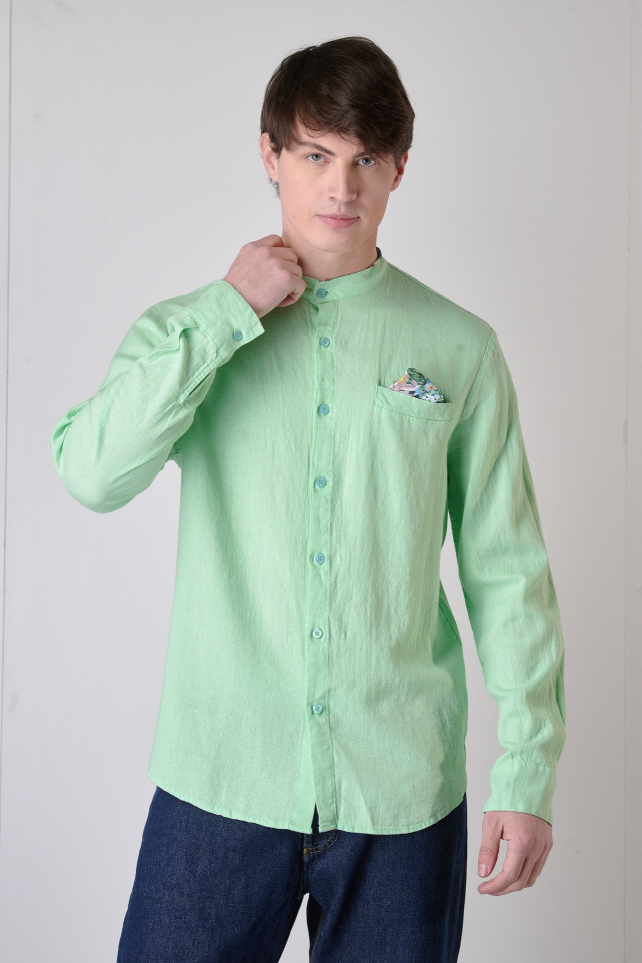 Camicia Sartoriale Coreana in Lino Verde Menta con Pochette, interni e Polsini in tessuto V2