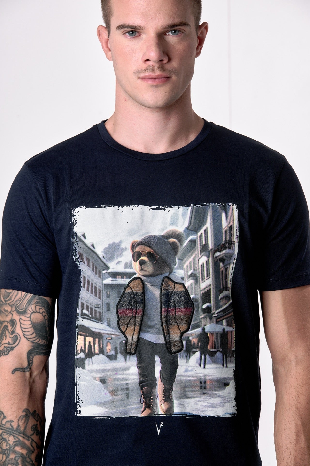 T-Shirt Blu con stampa Teddy e ricamo in tessuto V2