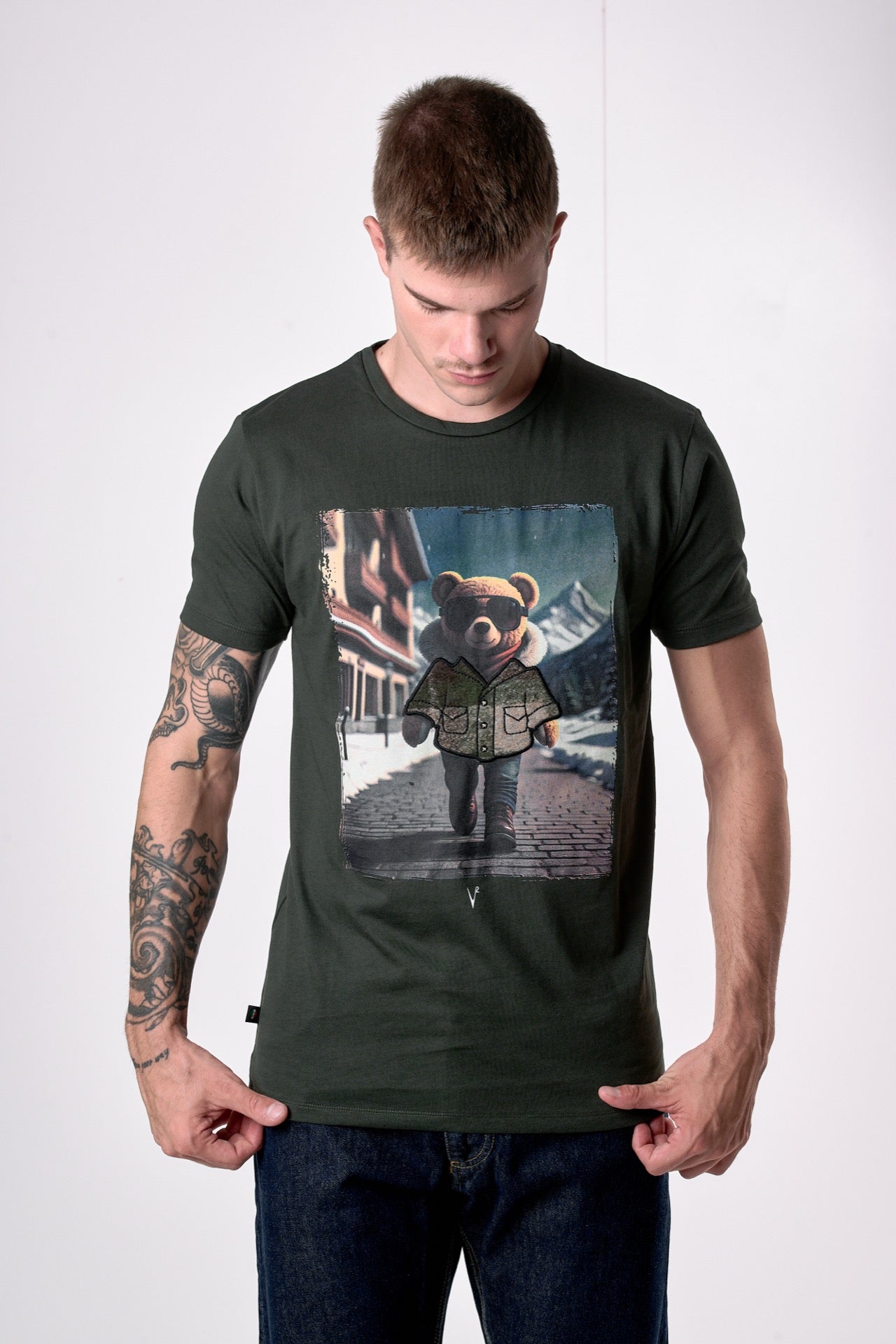 T-Shirt Verde Militare con stampa Teddy e ricamo in tessuto V2