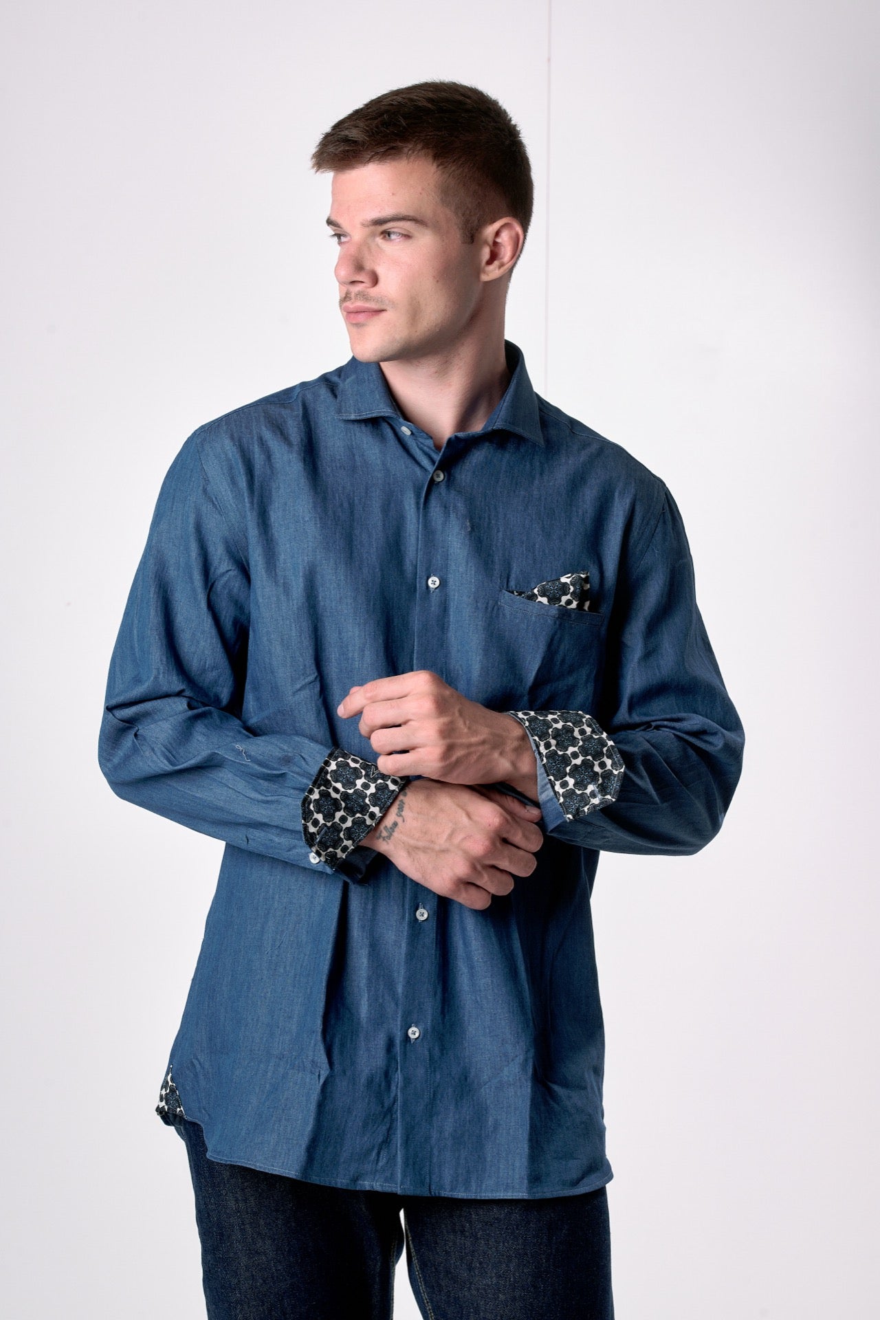 Camicia Jeans con pochette e dettagli in tessuto V2