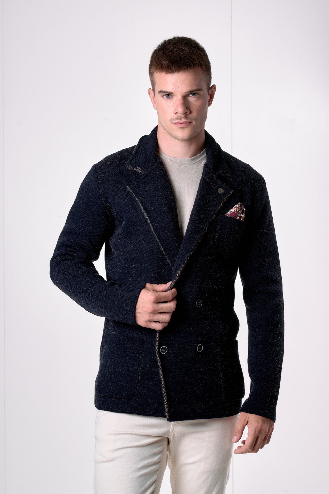 Giacca Doppiopetto in filato Soft Touch Blu con pochette in tessuto V2