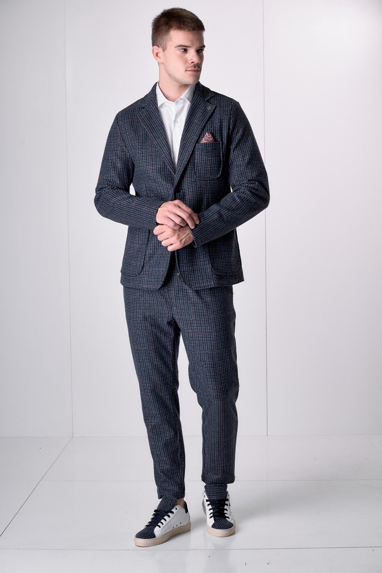 Giacca Monopetto Sartoriale Pied de Poule Blu e Bordeaux con interni e pochette in tessuto V2