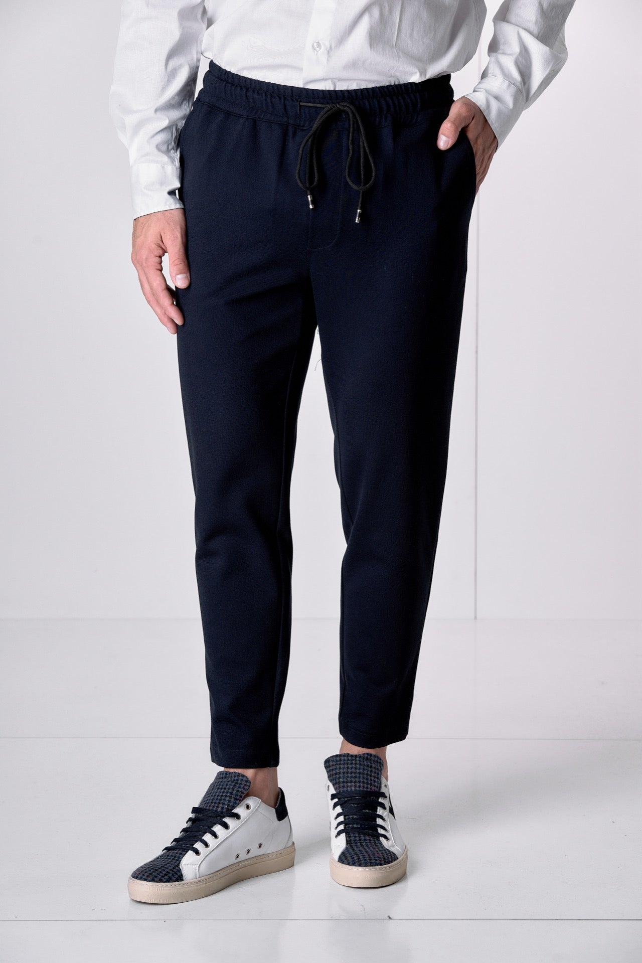 Pantalone Sartoriale Blu con elastico in vita e interni in tessuto V2