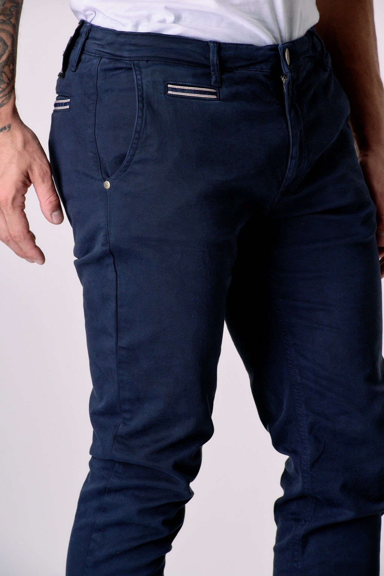 ROMA - Chino in cotone elasticizzato Blu con Salpa in tessuto V2