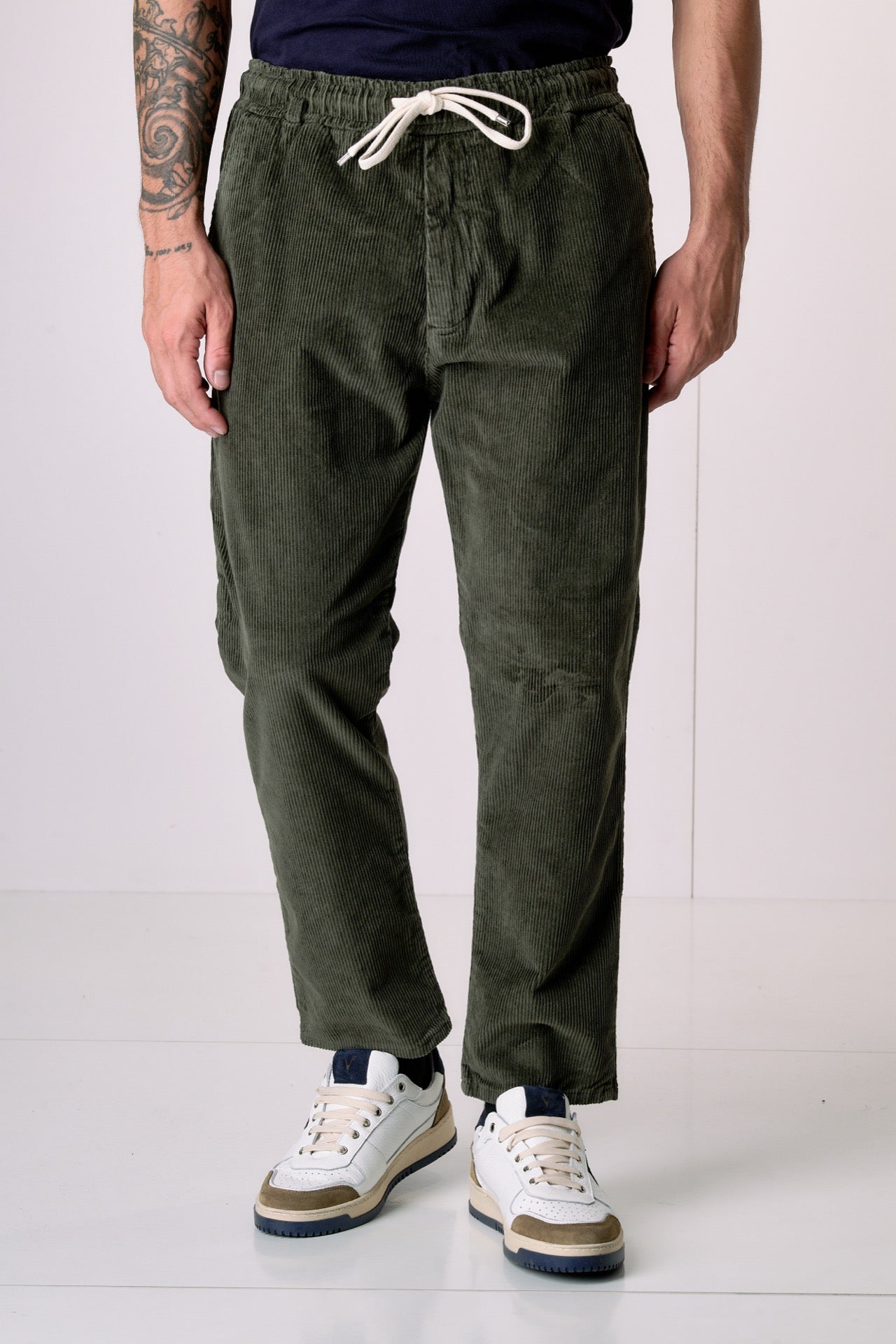 ALICANTE VELLUTO - Pantalone rocciatore in velluto Verde Militare