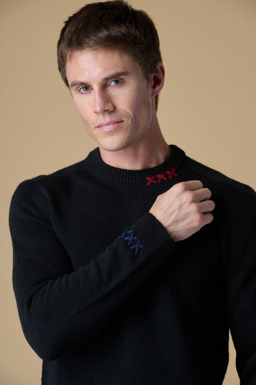 Maglione Girocollo Nero misto Alpaca con Ricami a X