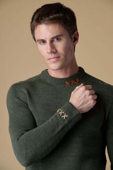Maglione Girocollo Verde Militare misto Alpaca con Ricami a X
