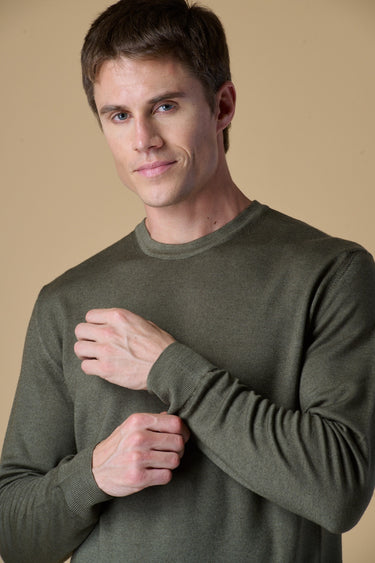 Maglione Girocollo in 100% Extrafine Merino tinto capo Verde Militare